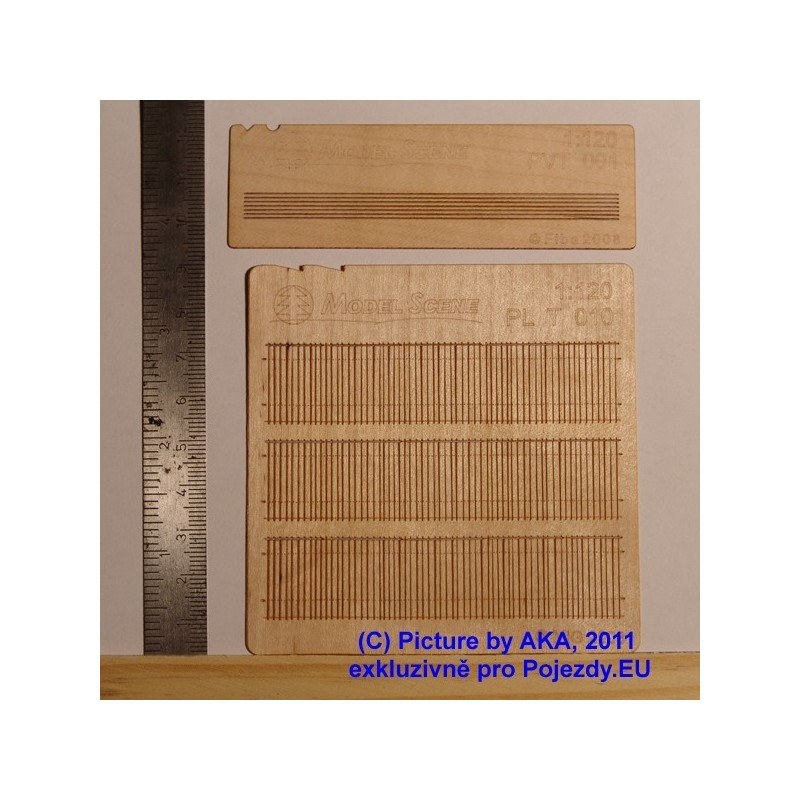 PLT010 - Dřevěný plot - nepravidelná prkna - TT