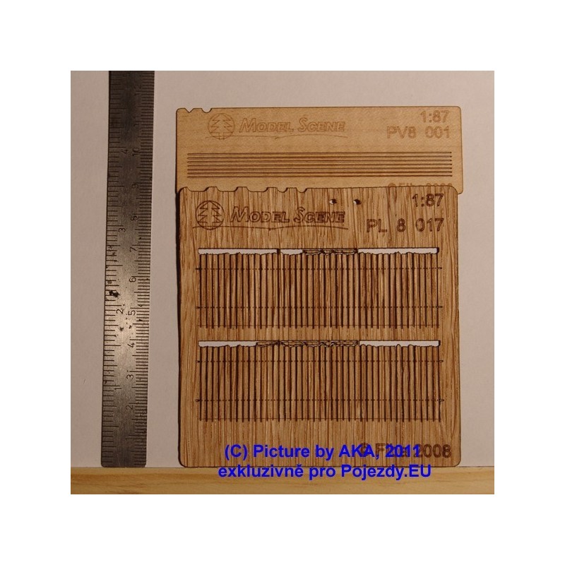 PL8017 - Dřevěný plot - prkna - H0