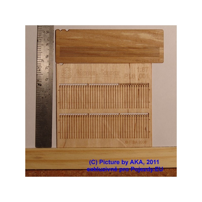 PL8001 - Dřevěný plot ozdobný H0
