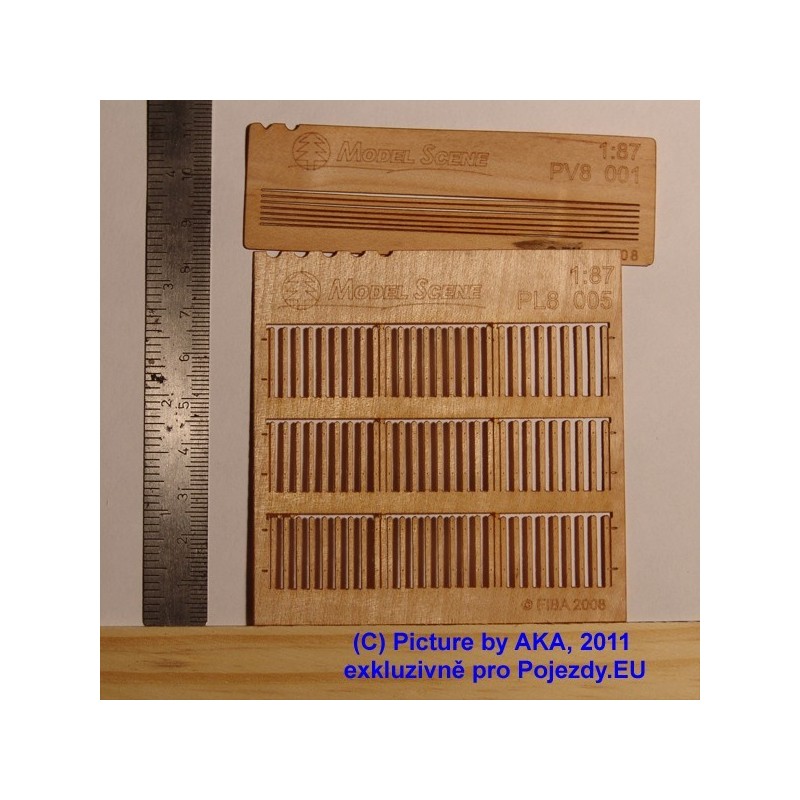 PL8005 - Dřevěný plot - špičaté konce s mezerami - H0