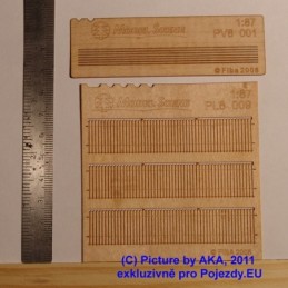 PL8009 - Dřevěný plot - špičaté konce. úzké plaňky - H0