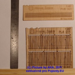 PL8011 - Dřevěný plot - nepravidelná. vylámaná prkna - H0
